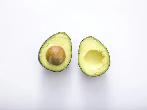 Avocado ziehen – Anleitung – Vom Avocadokern zur Pflanze mit einer einfachen Schritt-für-Schritt-Methode