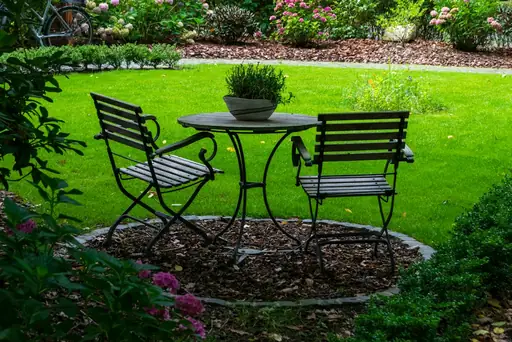 Gartenmöbel Pflege – Reinigung, Wetterschutz Und Die Richtige Behandlung Verschiedener Materialien