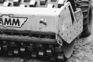 Mähroboter-Kabel verlegen – Anleitung – Begrenzungskabel richtig planen, verlegen und befestigen